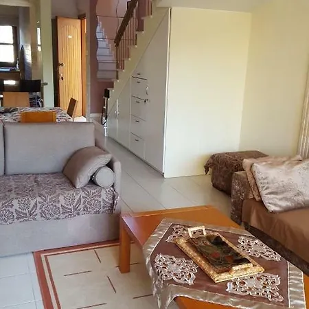 Beautiful Townhouse In A New Project With A Pool For Family Vacation Lägenhet *