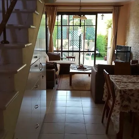 Beautiful Townhouse In A New Project With A Pool For Family Vacation Lägenhet