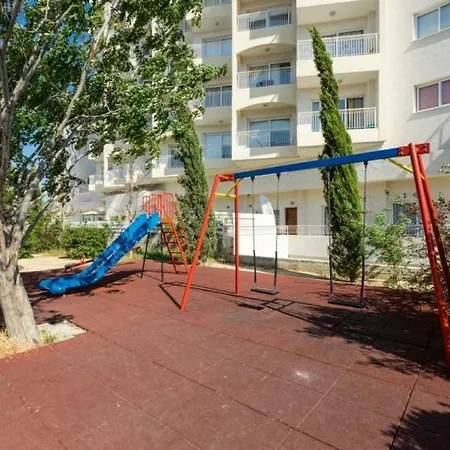 Beautiful Townhouse In A New Project With A Pool For Family Vacation * Limassol
